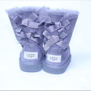 🌸GRAY UGG Bailey BOW  BOOTS ♦️TODDLER size 8